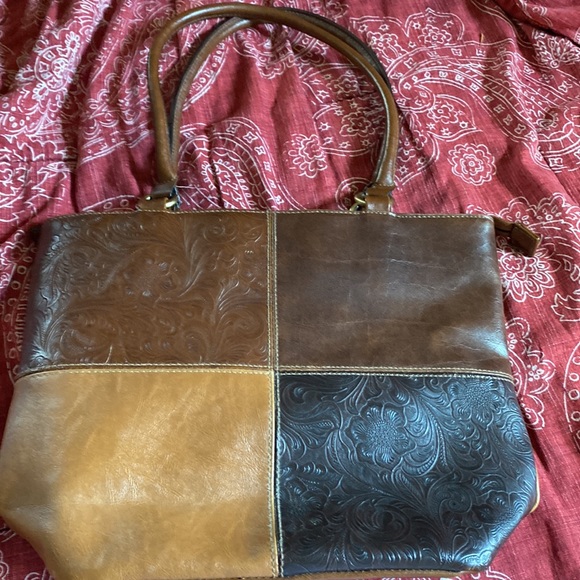 Handbag - Picture 2 of 10